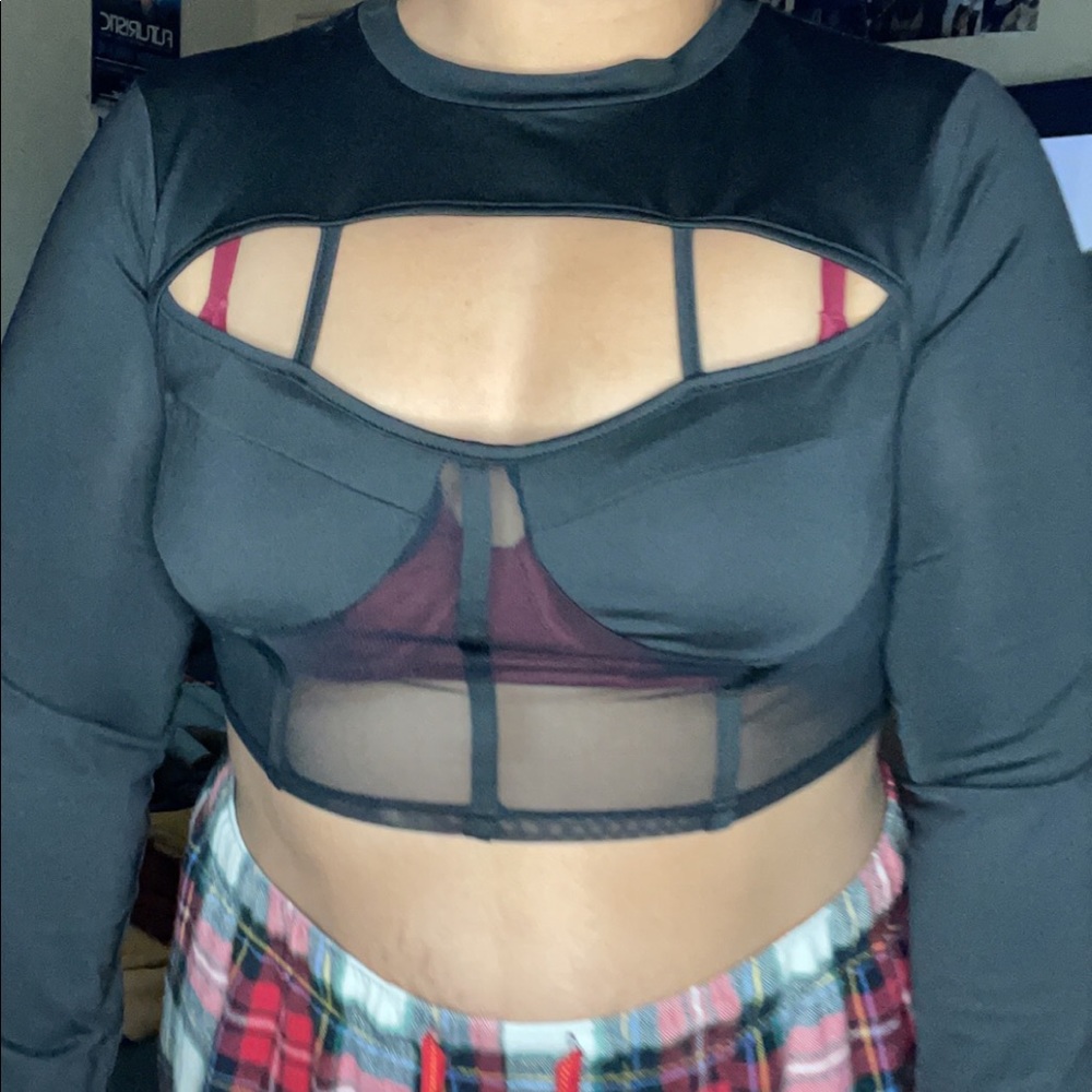 Black crop top